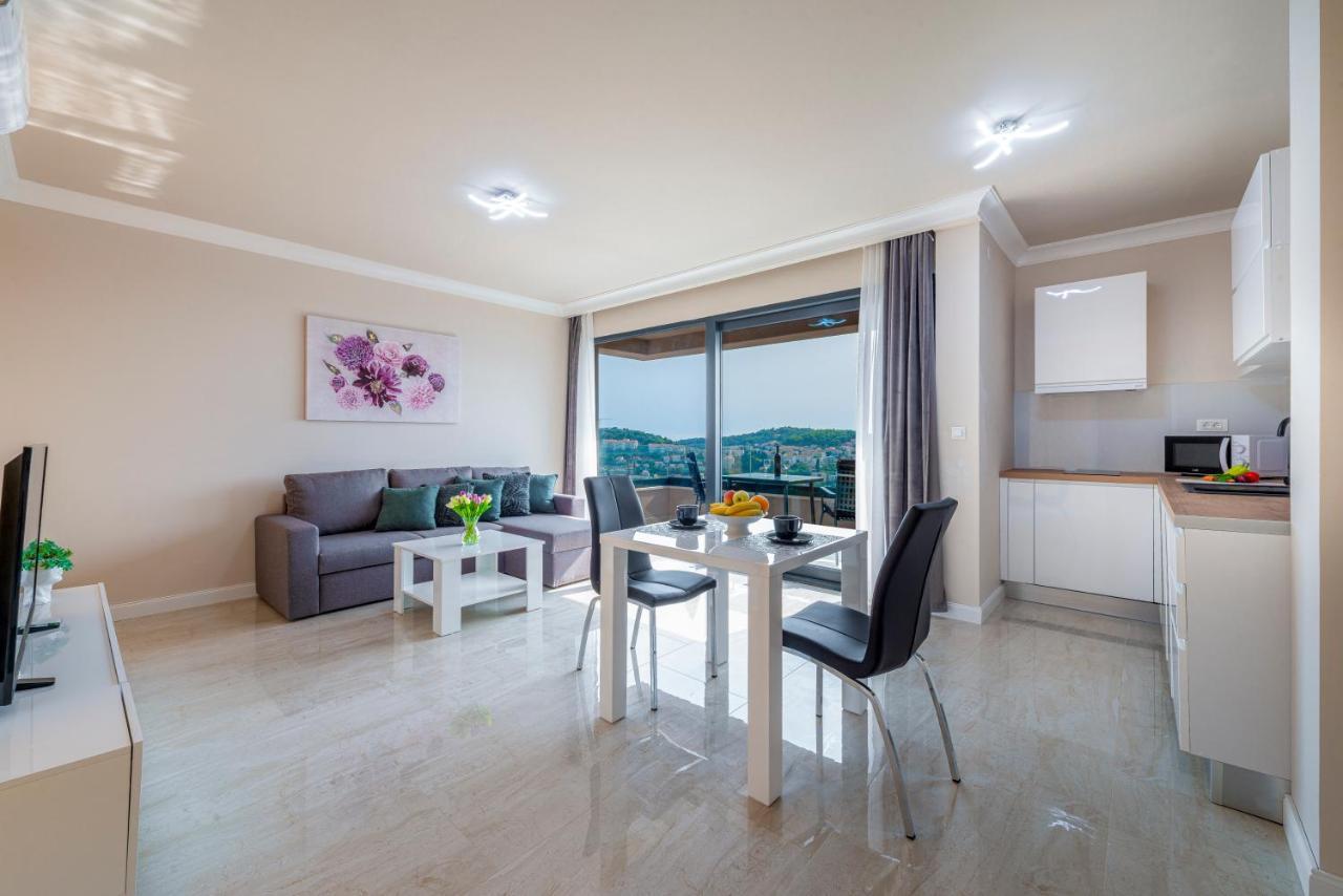 Appartement Makris No 4 *